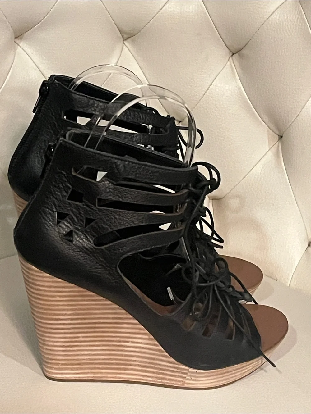 Dolce Vita Black Leather Lace-Up Cutout Wedge Sandals Size 8 Eye Catching